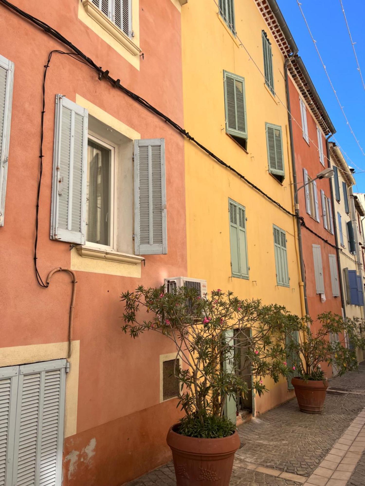 Appartement Coup De Coeur Centre Village Et Plage Climatise 3 Etoiles Terra Cigala Бандоль Экстерьер фото